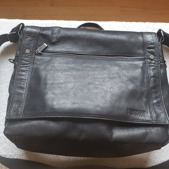 💕Kenneth Cole Reaction Busi-mess Essentials Unisex Leather Laptop/Messenger Bag - Picture 2 of 16